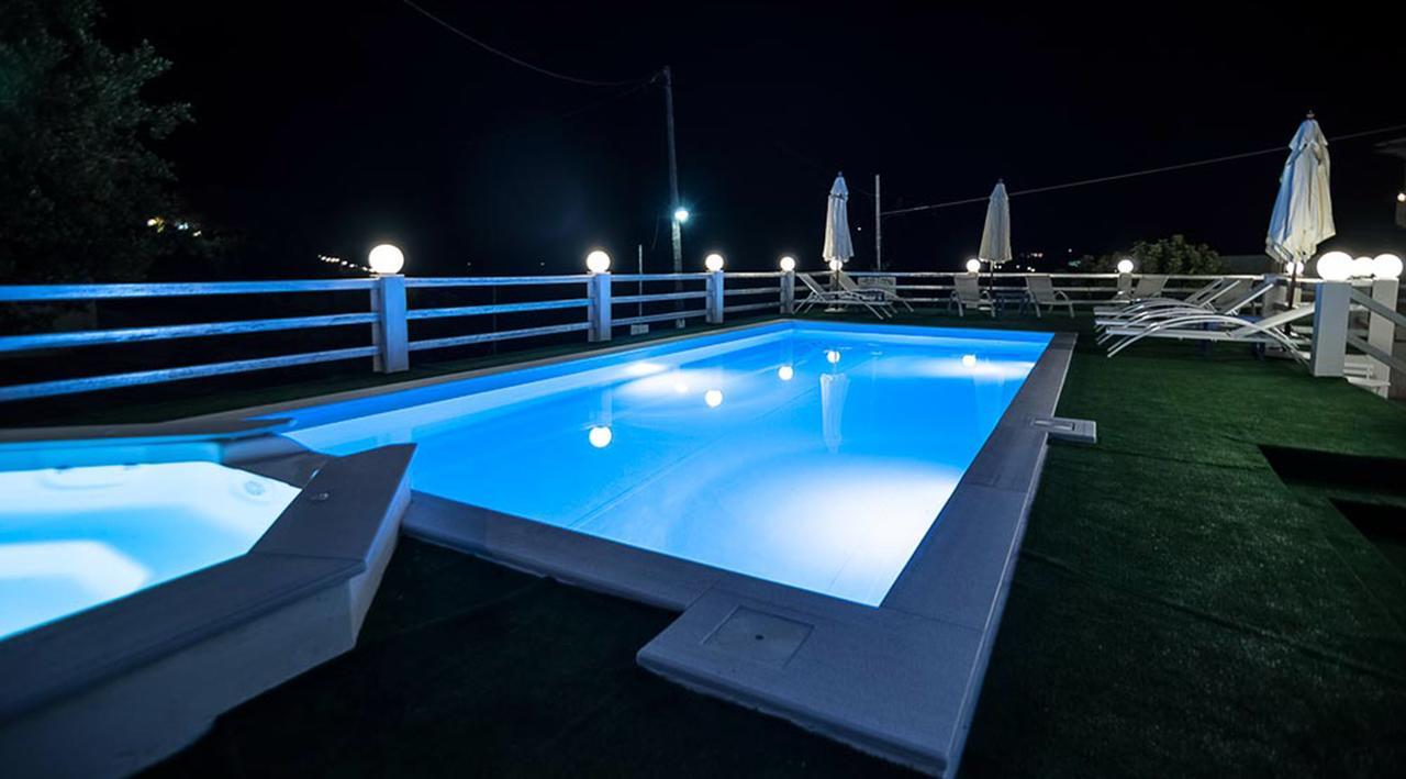 Paradiso Resort Agia Marina  외부 사진