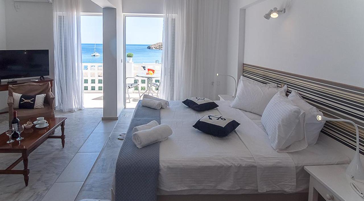 Paradiso Resort Agia Marina  외부 사진