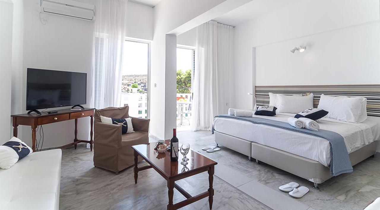 Paradiso Resort Agia Marina  외부 사진